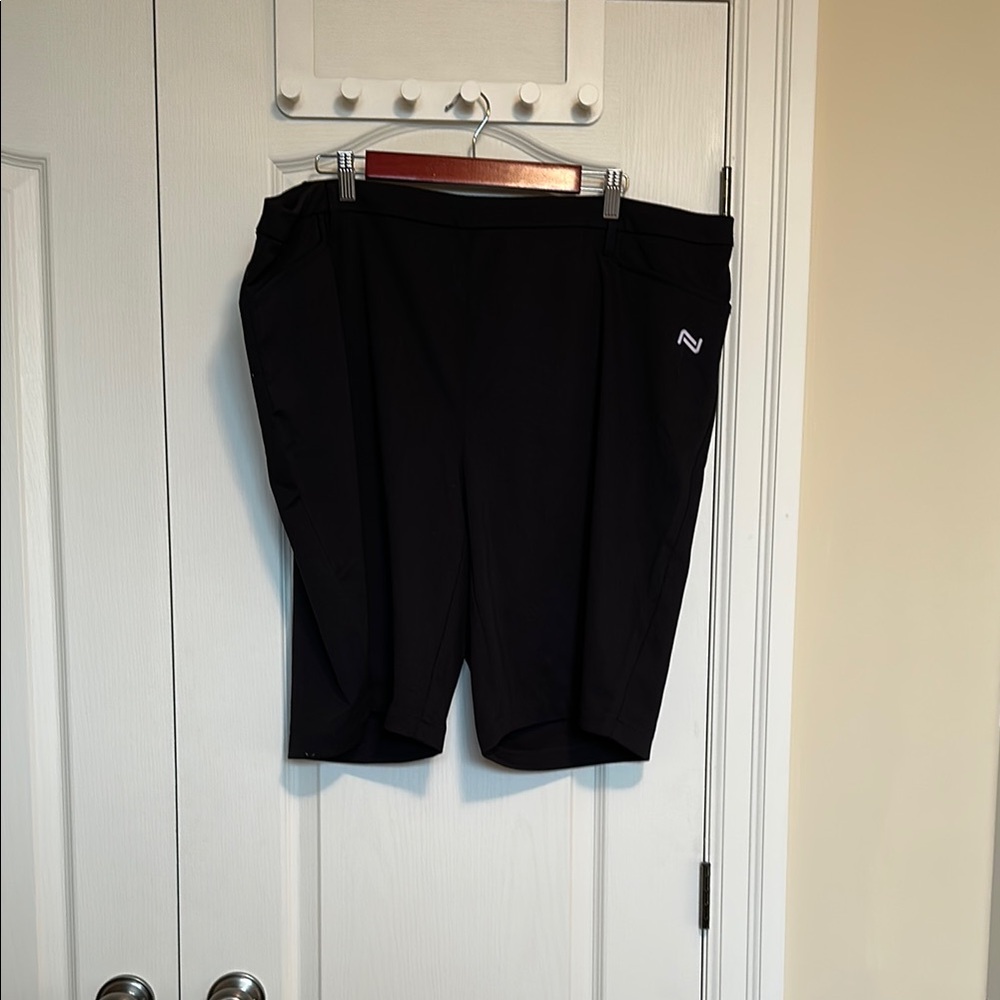 Women’s Nola Black Golf Shorts